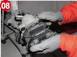 ferodo-brake-pad-installation-image8 ferodo-brake-pad-installation-image8
