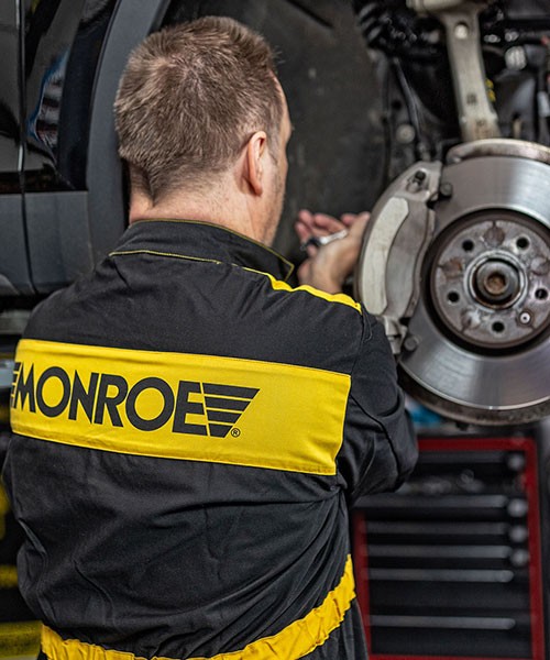 symptoms-worn-shocks-lede symptoms-worn-shocks-lede