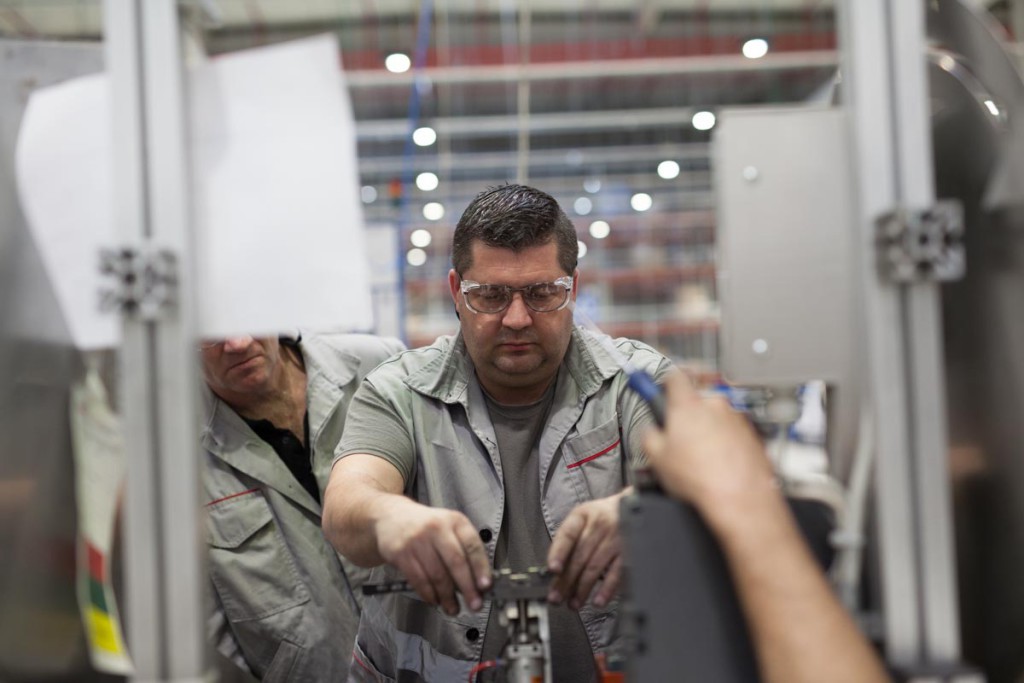 wipers-factory2 wipers-factory2