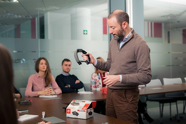 service-center-bucharest4 service-center-bucharest4