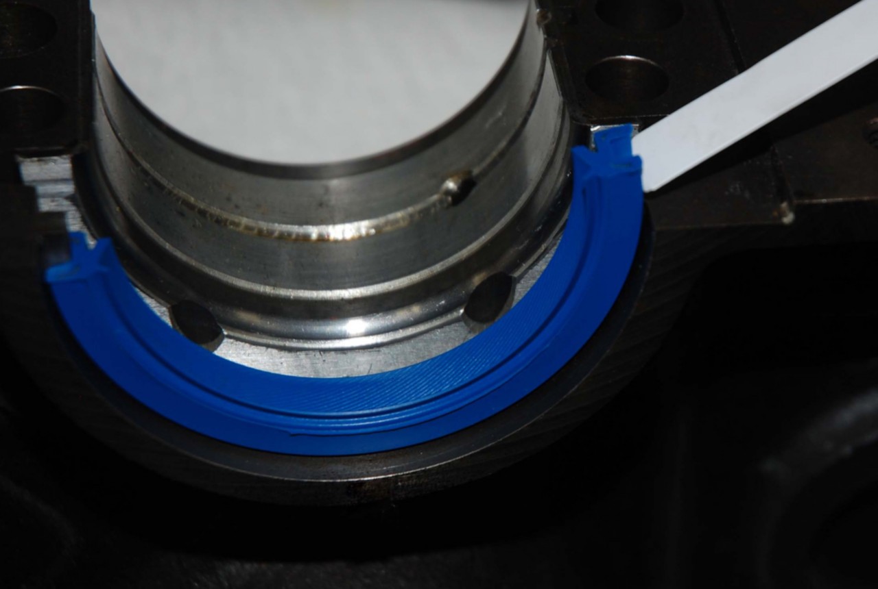 fitting-2-piece-seal-in-rear-main-bearing-cap fitting-2-piece-seal-in-rear-main-bearing-cap