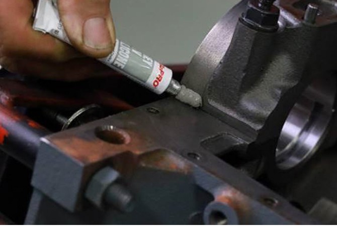 RTV-On-RMB-Cap-Oil-Pan-Joint RTV-On-RMB-Cap-Oil-Pan-Joint