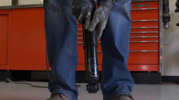 Priming vehicle shock Priming vehicle shock